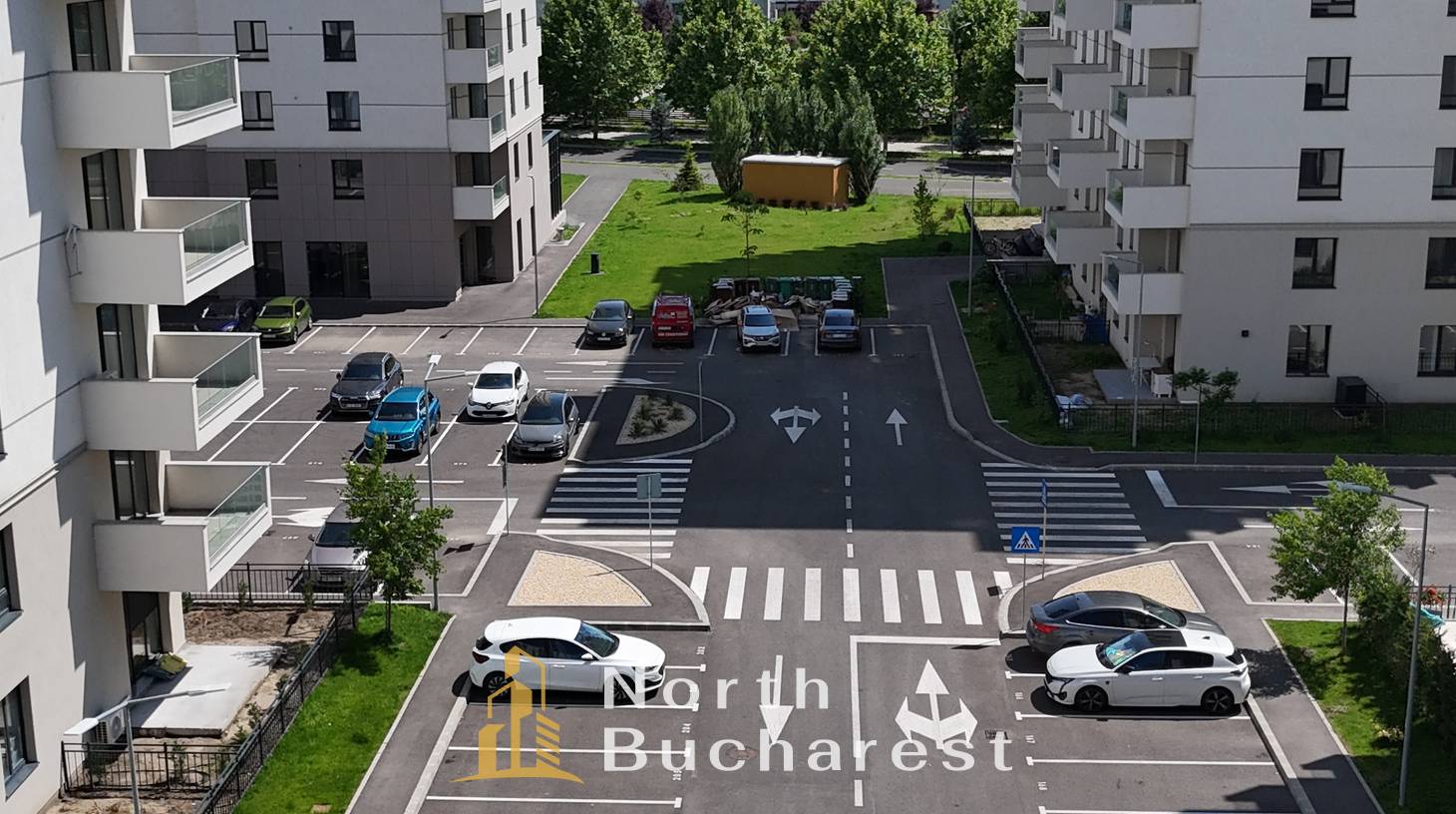 https://images.northbucharest.ro/-nW2DoDx9yzLPEHCOr-x_4JNCVySkvf66f2lyxRgzcQ/watermark:0.75:so:0:30:0.39/resize:fill:1460:816:1/gravity:ce/bG9jYWw6Ly8vZXN0YXRlL2xyLzYwNzM3ZDY5LTc3NmMtNDBmMC05MmM4LWE2MzUwMDFmOGRkYS5qcGVn