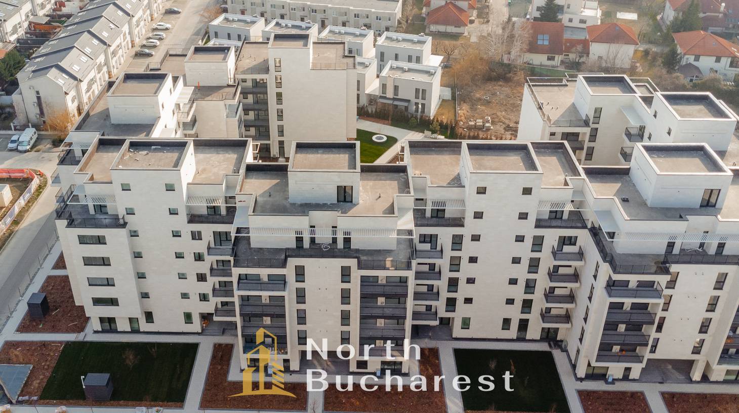 https://images.northbucharest.ro/0-V7MlVGmlwhpDlSTj_qPquqKZT8kYRYGQVVgPlN2oA/watermark:0.75:so:0:30:0.39/resize:fill:1460:816:1/gravity:ce/bG9jYWw6Ly8vZXN0YXRlL2xyLzM5MmYzZmM5LTNjN2YtNDU5Zi1iNDUwLTU0ZDlhZWZlMzNiOS5qcGVn