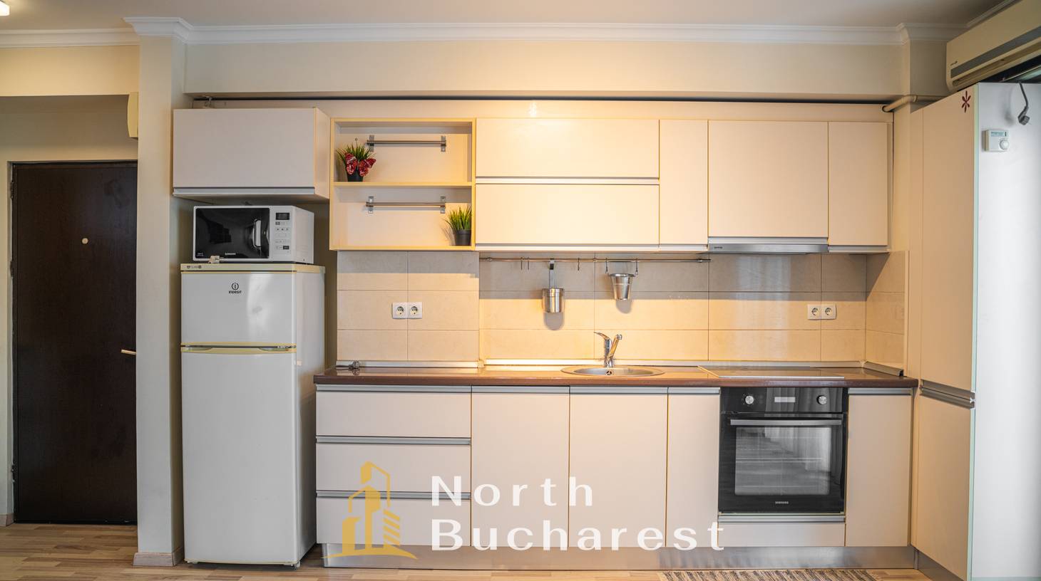 https://images.northbucharest.ro/0dpLdGVqjUUonVOnoWmEfYOg4ObOTT8EtcNCh8-pKmc/watermark:0.75:so:0:30:0.39/resize:fill:1460:816:1/gravity:ce/bG9jYWw6Ly8vZXN0YXRlL2xyL2JmYWI4YWFiLThhYzMtNDY2MC05MTgyLTFkZTkzMTQyOGU4Yy5qcGVn