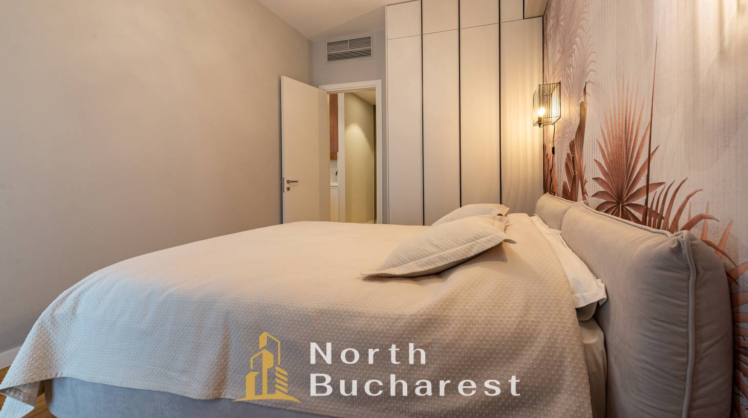 https://images.northbucharest.ro/1fQshZUGl3BJEhHex9ynA7wg-wFcI_sylzmHyEBigmI/watermark:0.75:so:0:30:0.39/resize:fill:1460:816:1/gravity:ce/bG9jYWw6Ly8vZXN0YXRlL2xyLzI3ODc0MjYyLWZiZWQtNDkzYS1hY2Y4LTI0NTdmNDNjNjg0YS5qcGVn