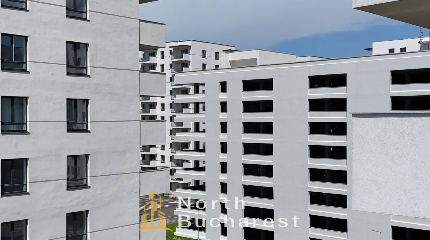 https://images.northbucharest.ro/1iPx32Ol1QW8ttdS-ZXGBCcjhU23T-4lI2zCkozLkws/watermark:0.75:so:0:30:0.39/resize:fill:1460:816:1/gravity:ce/bG9jYWw6Ly8vZXN0YXRlL2xyLzMwY2Y4MjY1LTkzYjQtNDA4Yy1hNDQyLTdlZTU2MDhjNGViZC5qcGVn