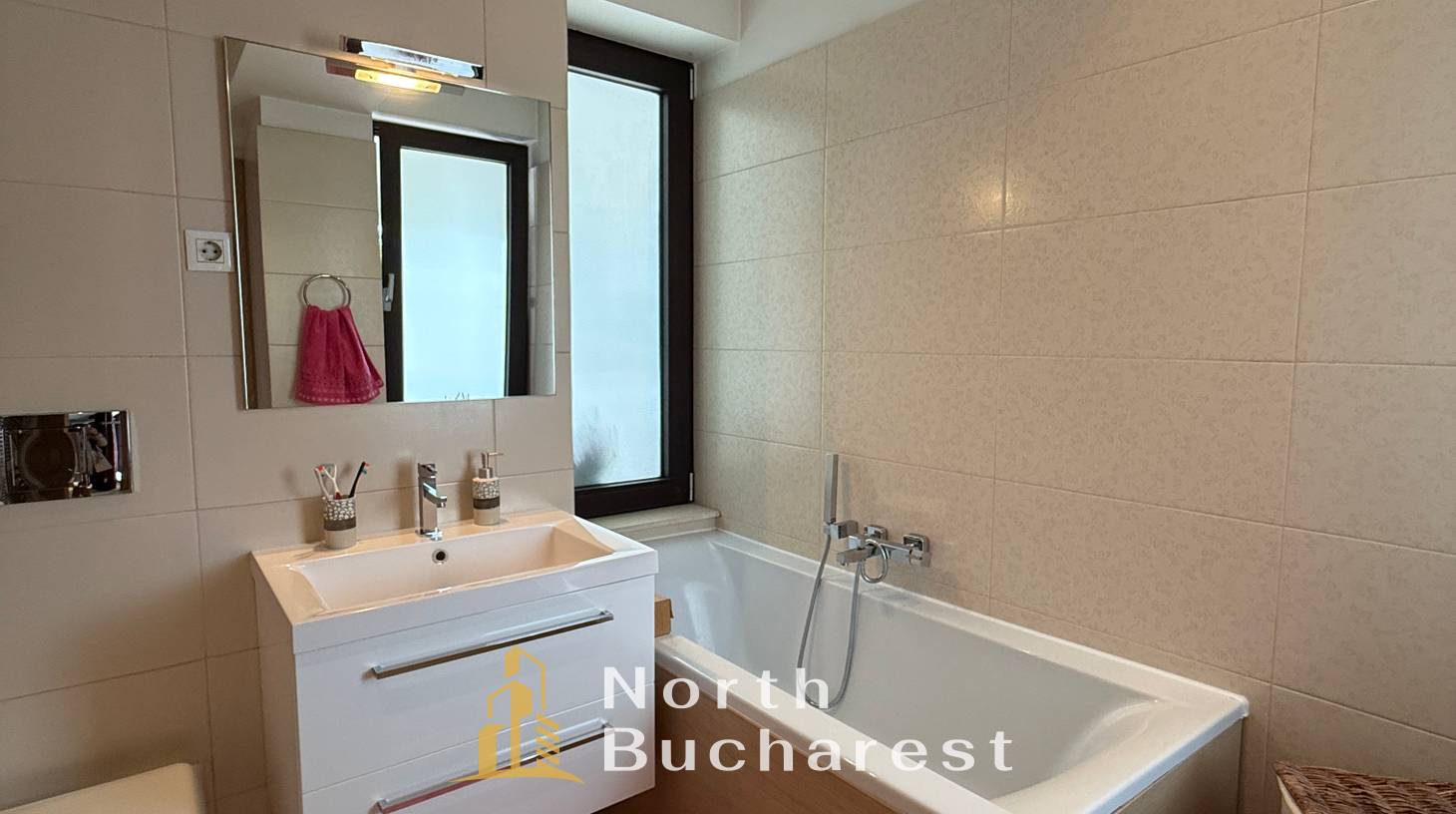 https://images.northbucharest.ro/1rpmsREx4jqUP6EBqp4-H1jTMVRLHld-dM2tP-5xZGE/watermark:0.75:so:0:30:0.39/resize:fill:1460:816:1/gravity:ce/bG9jYWw6Ly8vZXN0YXRlL2xyL2Y5ZTcxYWU1LTU0ZGEtNDM4NC04NjQwLTE3NmE2OTM1ZmI1NS5qcGVn