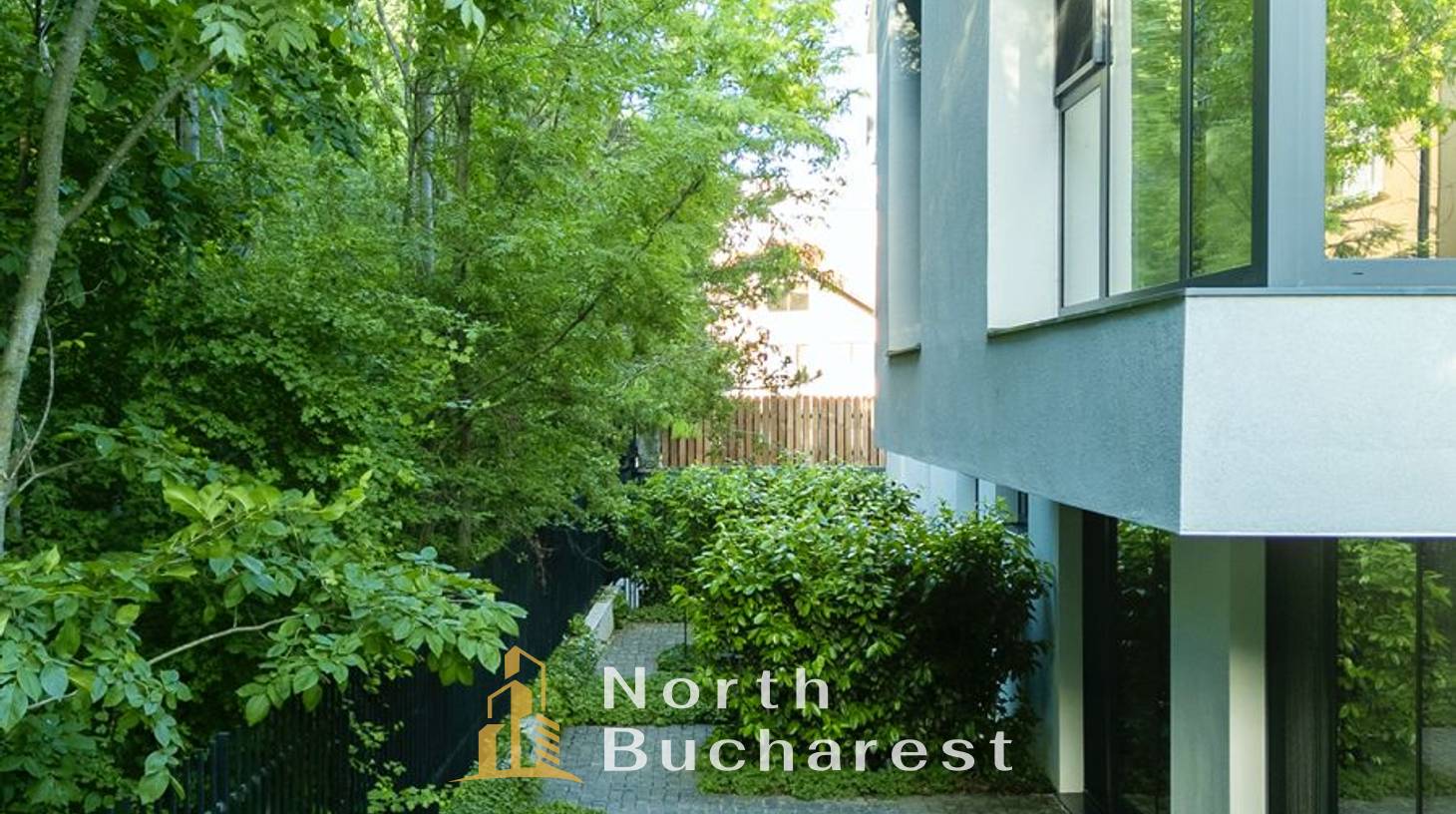 https://images.northbucharest.ro/2Jo2u83Um8ooSF6wNsS6la-VhJfWreyE2ygbgOK13rA/watermark:0.75:so:0:30:0.39/resize:fill:1460:816:1/gravity:ce/bG9jYWw6Ly8vZXN0YXRlL2xyLzdlMmMyMTViLTg4OTktNDc4NC1hZjZiLTUxNzY5YzM0NzhjYy5qcGVn