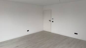 https://images.northbucharest.ro/2U45ABn6J2nQV86t-2kBSLXzmoLCzR8sn49zprC3SqM/resize:fill:350:198:1/gravity:ce/bG9jYWw6Ly8vZXN0YXRlL2xyLzU2NzdlOWYwLTBhYzYtNDAxYi1iZGUyLWMxOTBiYjYzODM1Mi5qcGVn