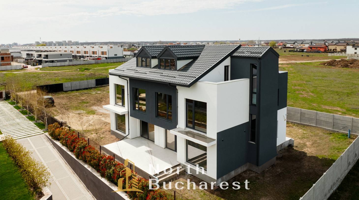 https://images.northbucharest.ro/2aJvf0ps7UTNY76FkImElaggYe4VanVHIDoW4-IjO1c/watermark:0.75:so:0:30:0.39/resize:fill:1460:816:1/gravity:ce/bG9jYWw6Ly8vZXN0YXRlL2xyLzg0ZDY3NDJjLTYxNzctNDcyNC1iMTE5LTQxMDlkMzI1NzE0MS5qcGVn