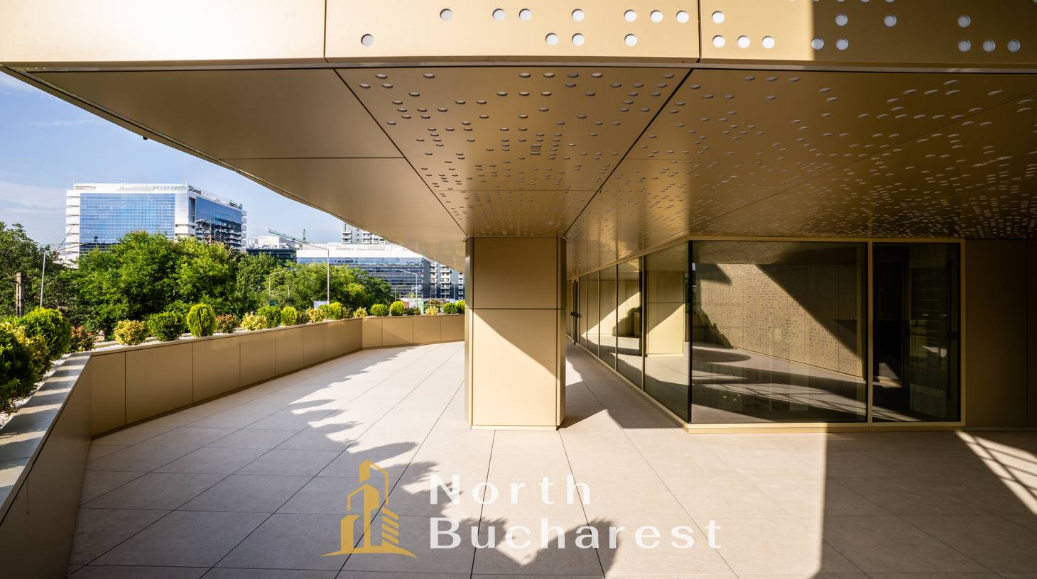 https://images.northbucharest.ro/2oiX_ISpxmNfSV9-L2DaDbHJx7E0syICtCSWoKnlJ2U/watermark:0.75:so:0:30:0.39/resize:fill:1460:816:1/gravity:ce/bG9jYWw6Ly8vZXN0YXRlL2xyLzUwYjNlZDU5LTcyZTYtNDhjZC04YzA0LWUzZWI0MDgwYzdjMi5qcGVn