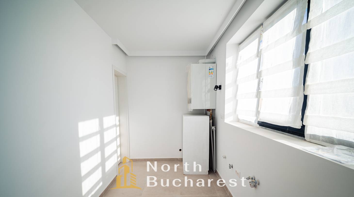 https://images.northbucharest.ro/2rFdzJ0G-wDUeMFY82f24zf-_ncNeY8KKoEKuSNSJuE/watermark:0.75:so:0:30:0.39/resize:fill:1460:816:1/gravity:ce/bG9jYWw6Ly8vZXN0YXRlL2xyLzAyYmY4MzU2LTlhZjctNDJhMy1hZDA3LWNmYjA2OTZmNjc1Yy5qcGVn