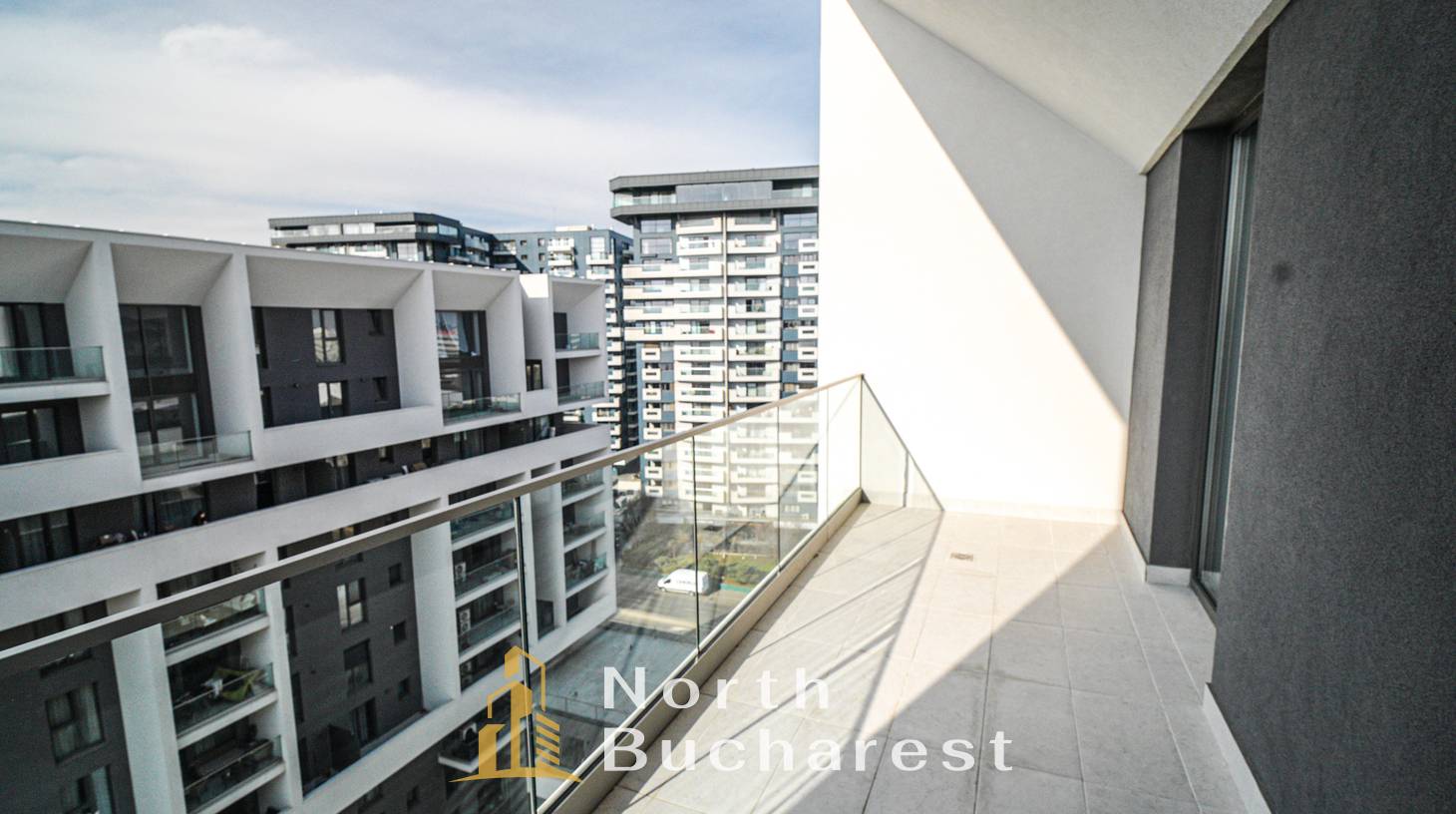 https://images.northbucharest.ro/30bI70FQvfcMkEQSjklABnMuPAy0thnV7E2GE1wSuwU/watermark:0.75:so:0:30:0.39/resize:fill:1460:816:1/gravity:ce/bG9jYWw6Ly8vZXN0YXRlL2xyLzVmNWI3OTZjLTM4ZmYtNGU4Ny04YzI4LTEzMzczNjRkMjQ3Mi5qcGVn