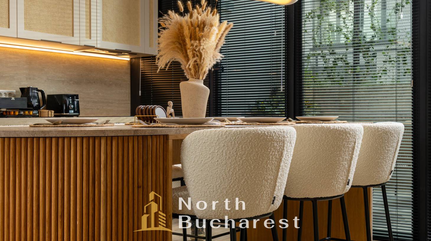https://images.northbucharest.ro/38PSjBfkT1YLrwTiZ2c_NxqaS9q85VdHnVS6Oj_-_OI/watermark:0.75:so:0:30:0.39/resize:fill:1460:816:1/gravity:ce/bG9jYWw6Ly8vZXN0YXRlL2xyLzM5ZmU0YWI3LWM0NmQtNGU1Zi05M2IyLWQxMmM2ZDliYWZjZS5qcGVn