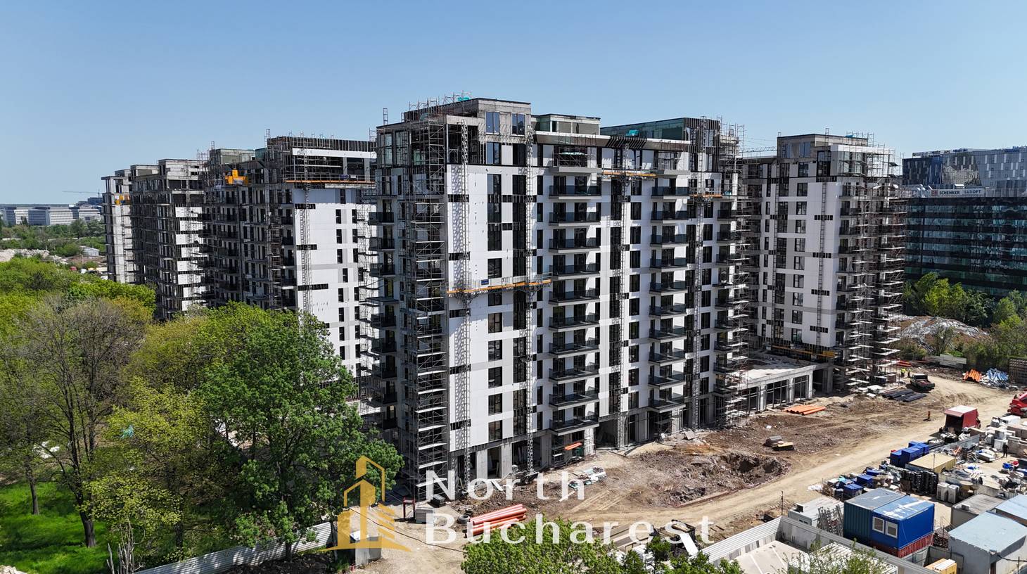 https://images.northbucharest.ro/3KHBl1a5JsqjmNJoUbTPH3gRrukpJ_xIs4ImkfL1v8E/watermark:0.75:so:0:30:0.39/resize:fill:1460:816:1/gravity:ce/bG9jYWw6Ly8vZXN0YXRlL2xyLzU4ZTJjMjE0LWRjMzMtNGY0MS1hOTg0LTVhNWIxNDUzMDU5OC5qcGVn