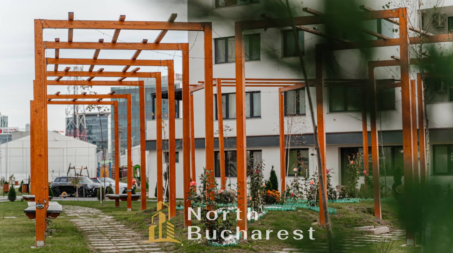 https://images.northbucharest.ro/3VRSSb6S4S3KlRE_5HaZ6kPELeF4QW7U4vBe12dPCjk/watermark:0.75:so:0:30:0.39/resize:fill:1460:816:1/gravity:ce/bG9jYWw6Ly8vZXN0YXRlL2xyL2NmYTYxN2U1LTU0YWItNDMyOS05OTY1LTJkZDY0MjM0YjYxOC5qcGVn