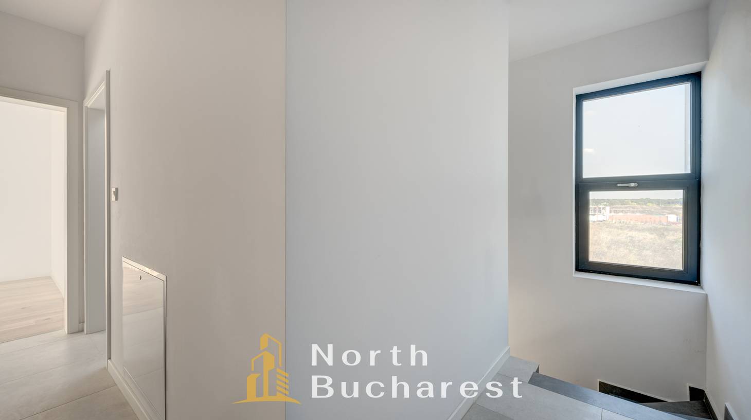 https://images.northbucharest.ro/3rFHWHf3hm0Yhgh66s_evsk9KP8YM7xgBpYj30CmxhM/watermark:0.75:so:0:30:0.39/resize:fill:1460:816:1/gravity:ce/bG9jYWw6Ly8vZXN0YXRlL2xyLzI2NDM5YWY5LTAwOTYtNDA5Yi04OGIzLWE2ZDM1ODRhNjU5YS5qcGVn