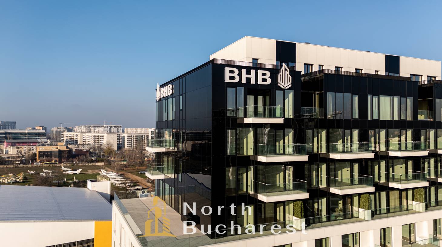 https://images.northbucharest.ro/4-5lhIZlJQDBOIyB84QjE4WxWaixf_t2w_bcDMQPjEo/watermark:0.75:so:0:30:0.39/resize:fill:1460:816:1/gravity:ce/bG9jYWw6Ly8vZXN0YXRlL2xyLzAxNzEzMDExLTA1NWMtNGVjYy05MTA3LTI4YzRhMDkxOGNiYy5qcGVn