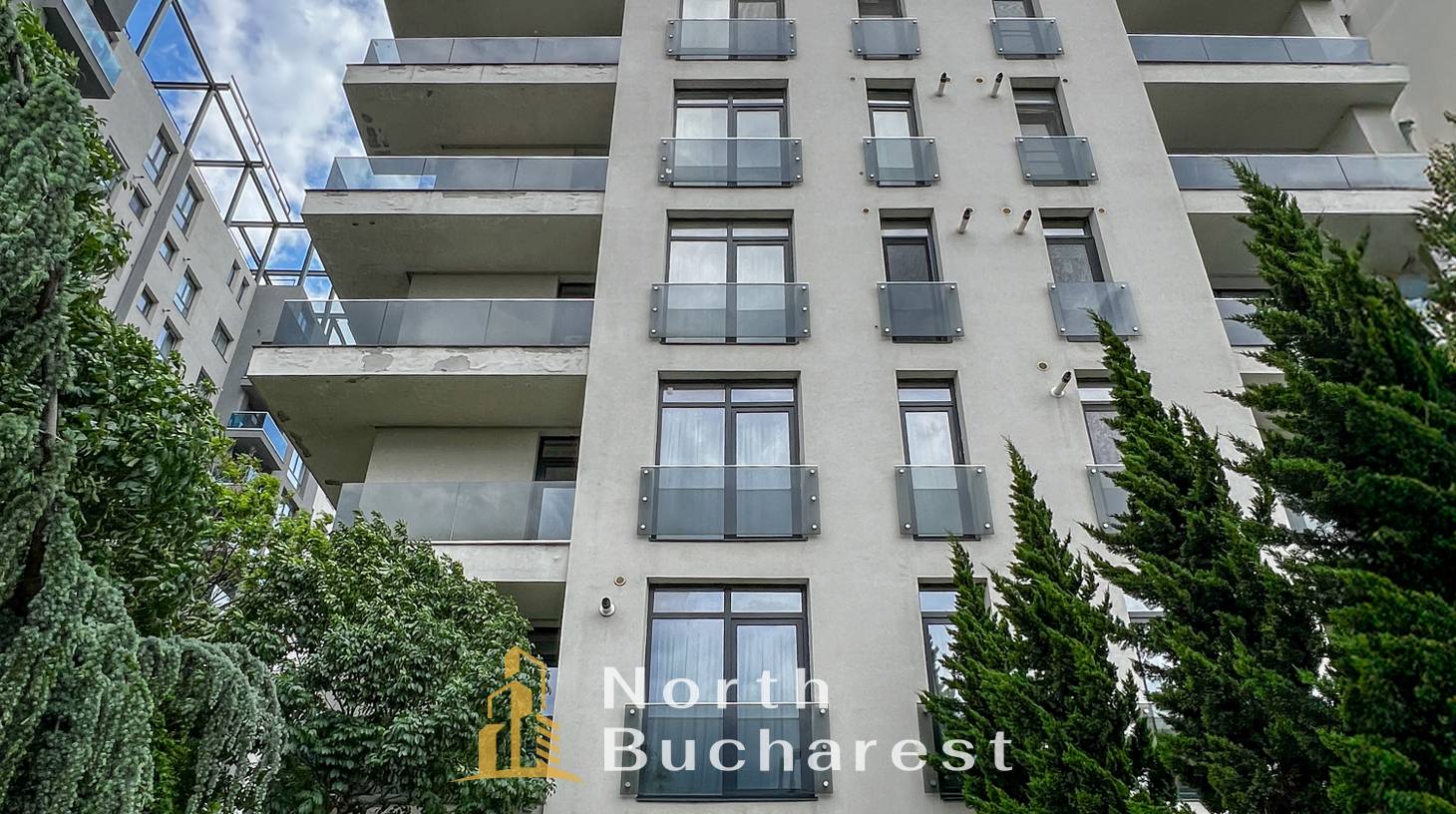 https://images.northbucharest.ro/4OHlumQeZmDwJeJE4tmV_X9PPsYKFPj3MNTmRzzy7E0/watermark:0.75:so:0:30:0.39/resize:fill:1460:816:1/gravity:ce/bG9jYWw6Ly8vZXN0YXRlL2xyLzUxYjJkMzJiLWQ0NzUtNDQ4OS04YWU0LTkzMDgyODBiMGRkZS5qcGVn