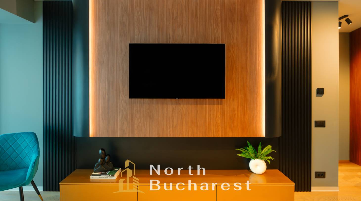 https://images.northbucharest.ro/4_ockBEVaXs3aIcssi2SBLPi2P1FosmvxFQ0iV0yrT4/watermark:0.75:so:0:30:0.39/resize:fill:1460:816:1/gravity:ce/bG9jYWw6Ly8vZXN0YXRlL2xyLzljZmFiNGM4LWJlMTAtNDI1Zi05MTJjLTU2N2VhM2FiMTQwMi5qcGVn