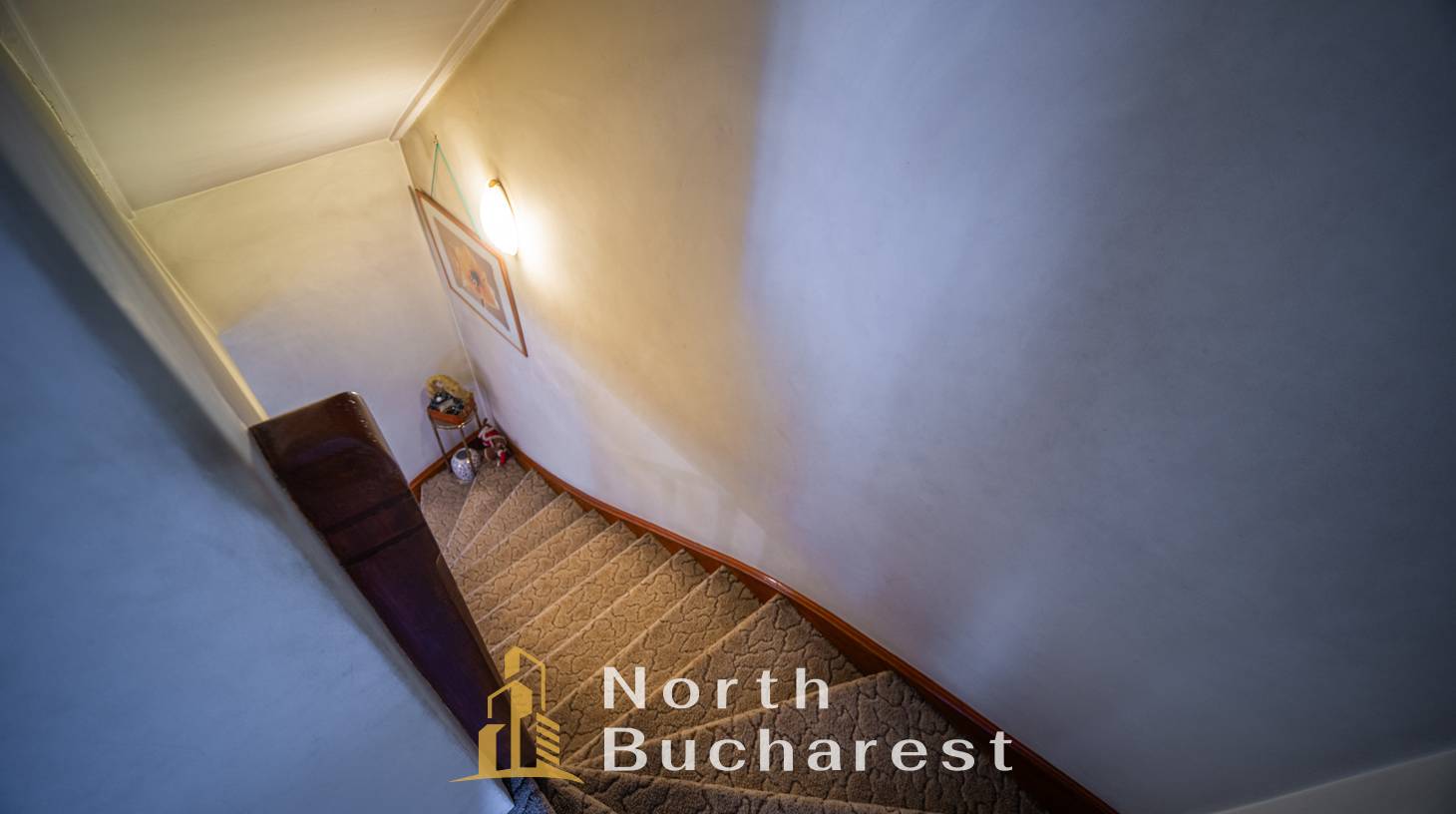 https://images.northbucharest.ro/4qmhlAGabma3BOV7Sx7Ch0R88RUFWm88IC45BGH6UyM/watermark:0.75:so:0:30:0.39/resize:fill:1460:816:1/gravity:ce/bG9jYWw6Ly8vZXN0YXRlL2xyL2UzZGQyMDFhLWNjMGItNDM3NC1iYzJkLTNlMjNhY2Y0YmUyMy5qcGVn