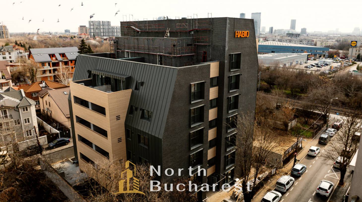 https://images.northbucharest.ro/5Af33yLDtznKmNnhgwPJc-v9iFHfjWJo6ad7e09Ip0w/watermark:0.75:so:0:30:0.39/resize:fill:1460:816:1/gravity:ce/bG9jYWw6Ly8vZXN0YXRlL2xyL3JndXc1c21jbnFwazVqNy0yNjZfMS5qcGc