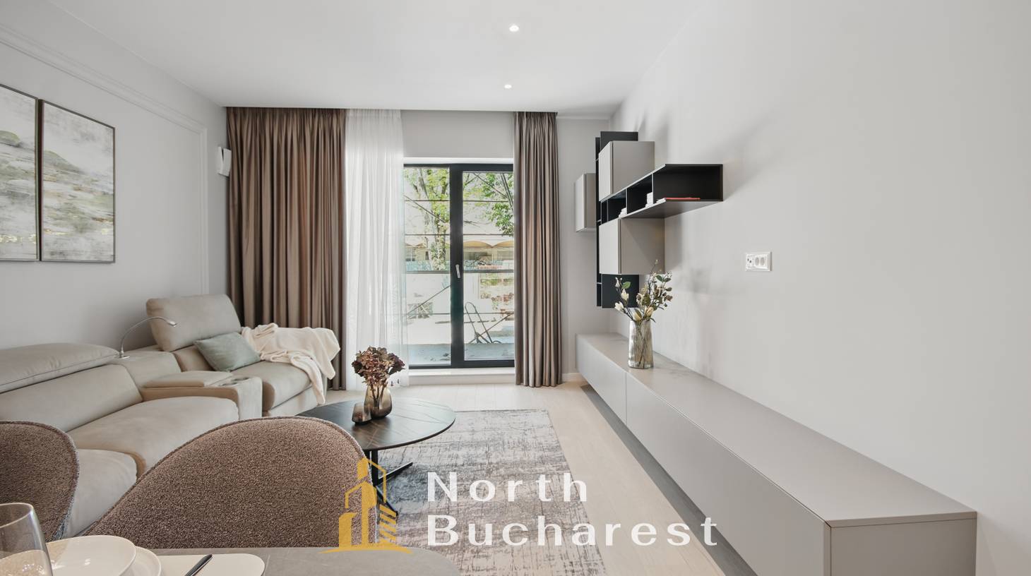 https://images.northbucharest.ro/5D9E0oPuf9rdBJn_BHgY5n766Sw5v2iRouo7C_9TyCk/watermark:0.75:so:0:30:0.39/resize:fill:1460:816:1/gravity:ce/bG9jYWw6Ly8vZXN0YXRlL2xyLzE0YTFhODMyLTYwYjAtNDI1Ny04YjZjLThkOTk5OGQzM2FlYS5qcGVn