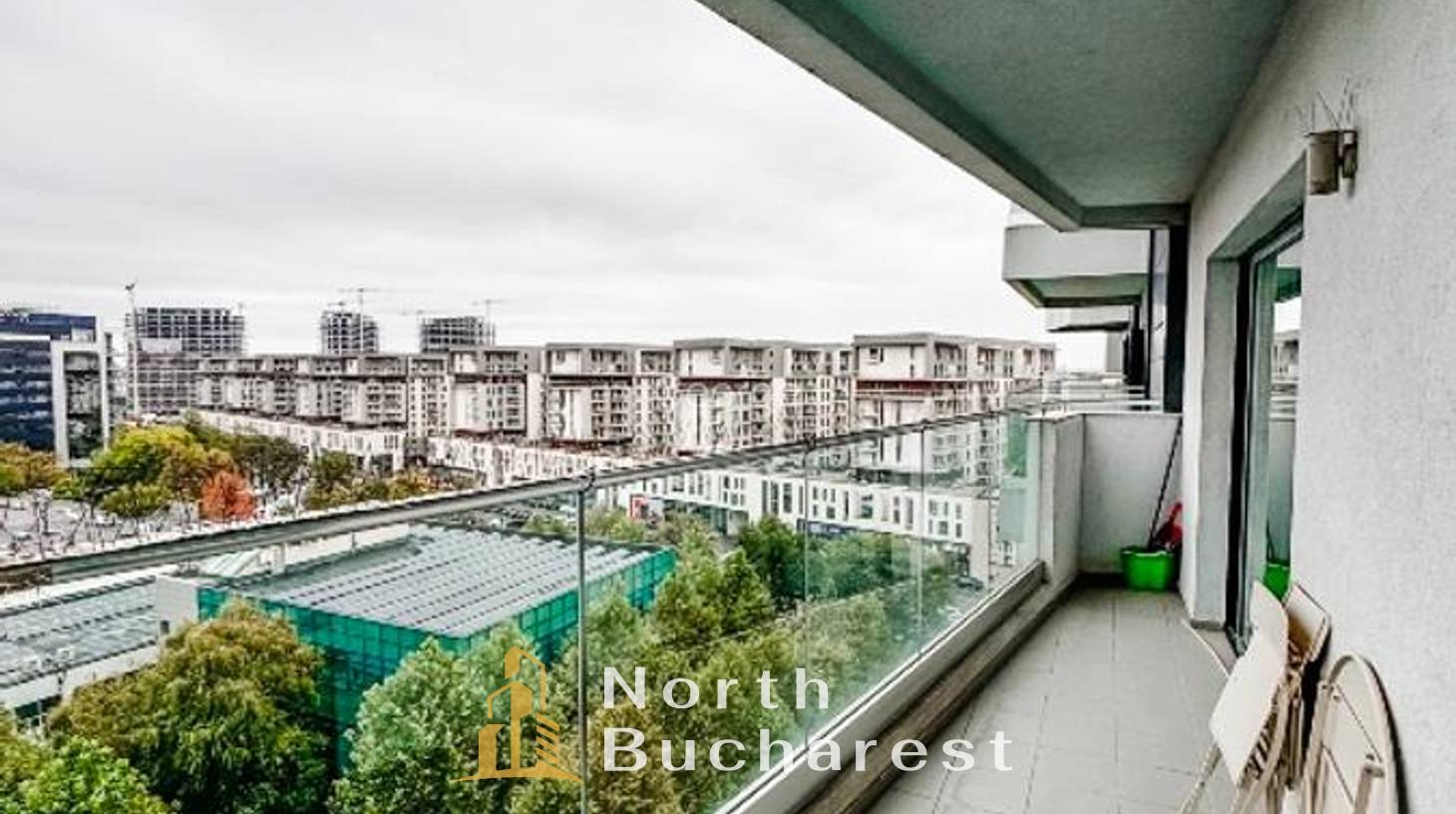 https://images.northbucharest.ro/5YgUTaR8S8dTr2ej3WkoB1yhBKuU50wNhFu37fKShyo/watermark:0.75:so:0:30:0.39/resize:fill:1460:816:1/gravity:ce/bG9jYWw6Ly8vZXN0YXRlL2xyL2JmY2E1ZDMzLTJhMTgtNDJmYS1iNjQxLTA5NmEyYTdkMjI1Yy5qcGVn