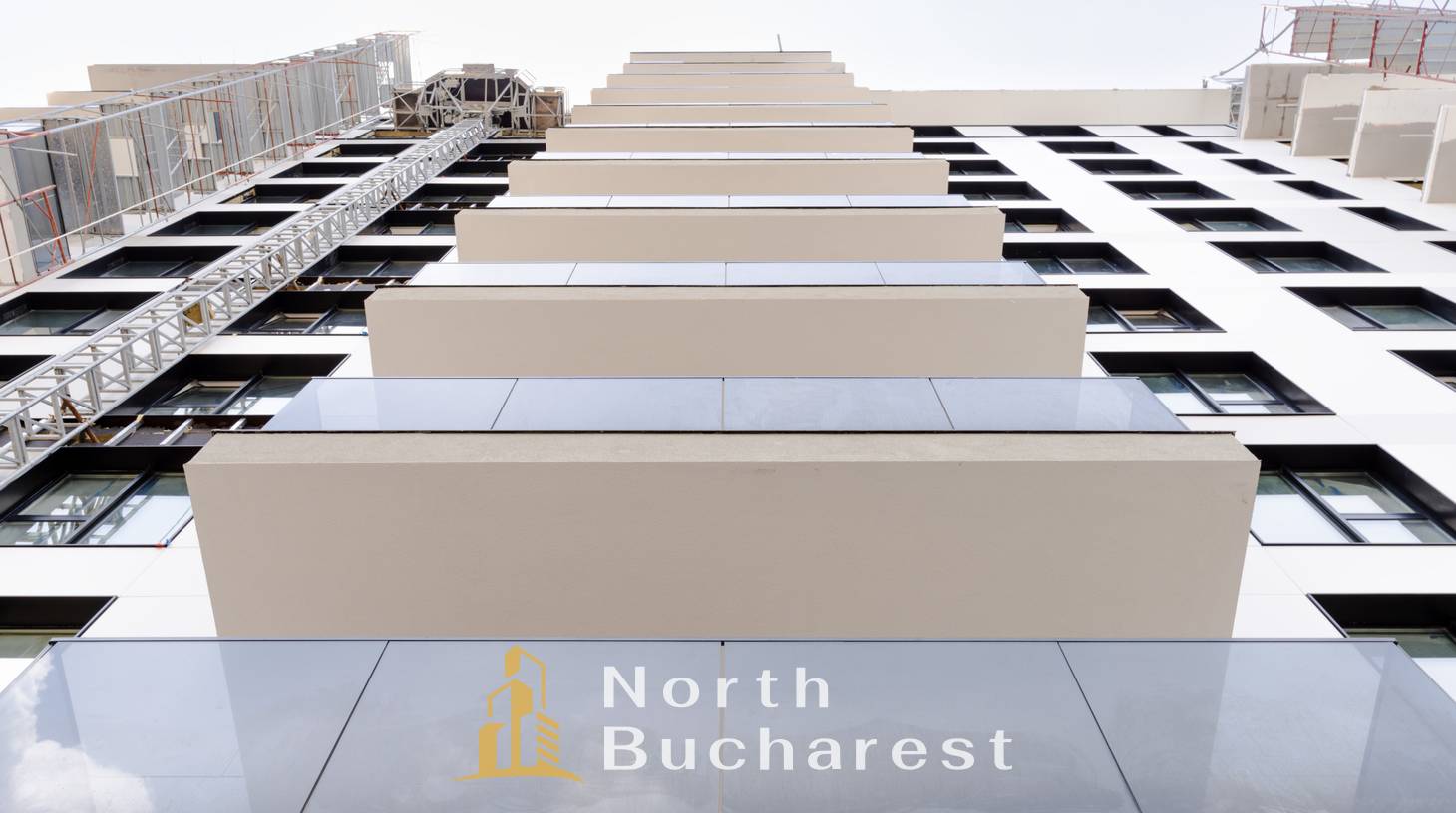 https://images.northbucharest.ro/5bC7MM1DEdjWEKY12CvShTrC4Dw1KAjqrppvO_EwqdA/watermark:0.75:so:0:30:0.39/resize:fill:1460:816:1/gravity:ce/bG9jYWw6Ly8vZXN0YXRlL2xyLzRiOWFhY2NmLTJhOGItNDAwMS05OGY1LTU2M2I2OTMwNTNmZi5qcGVn