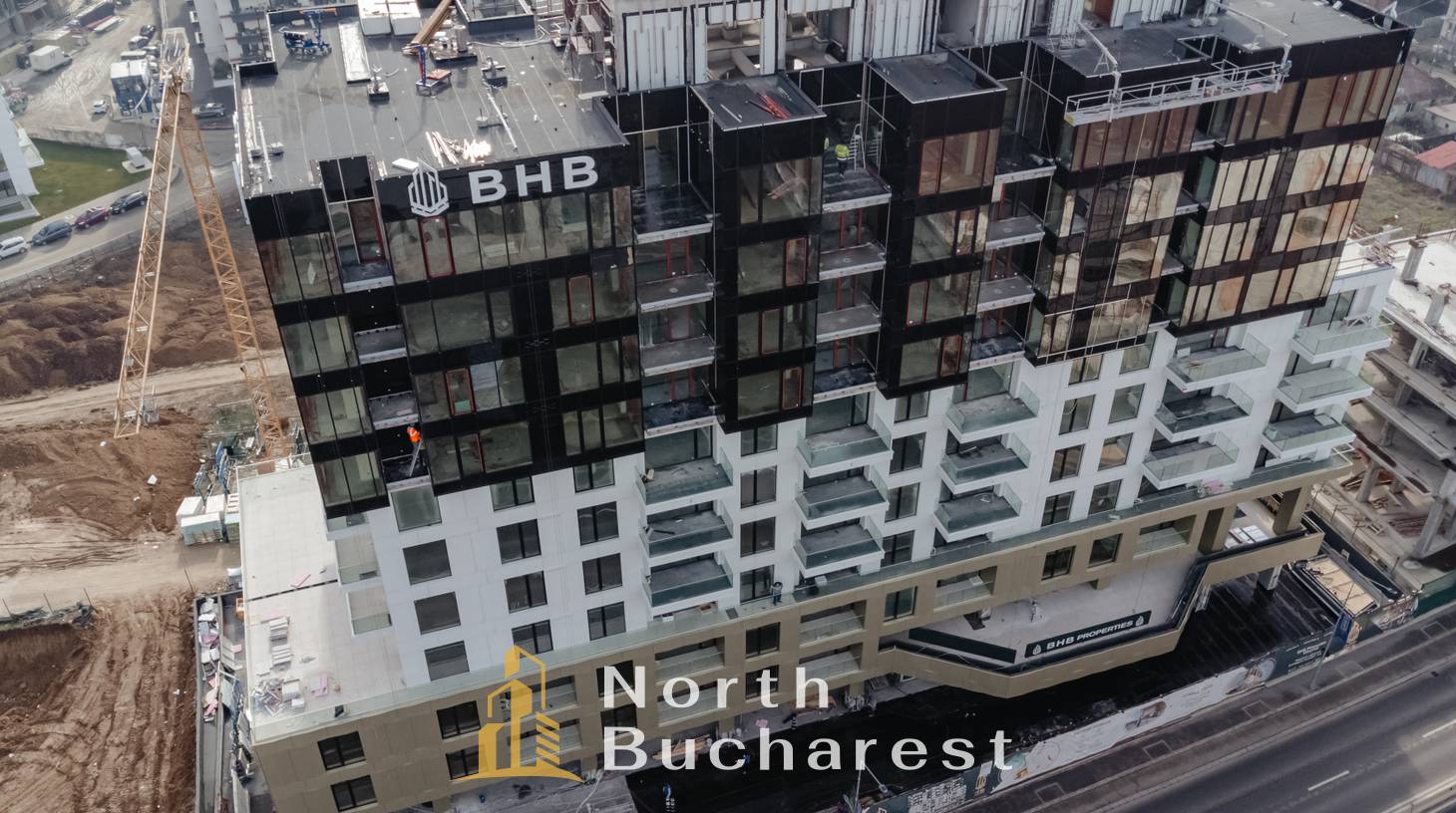 https://images.northbucharest.ro/6CXFwu2MZ7msQ6e2mdk3D2gFGgx4Xk5qkSySpDPfyXM/watermark:0.75:so:0:30:0.39/resize:fill:1460:816:1/gravity:ce/bG9jYWw6Ly8vZXN0YXRlL2xyLzkyYTZmZjI1LTBiMmUtNDQwYy1iMzBhLTVlNTljM2RkMmUwNC5qcGVn