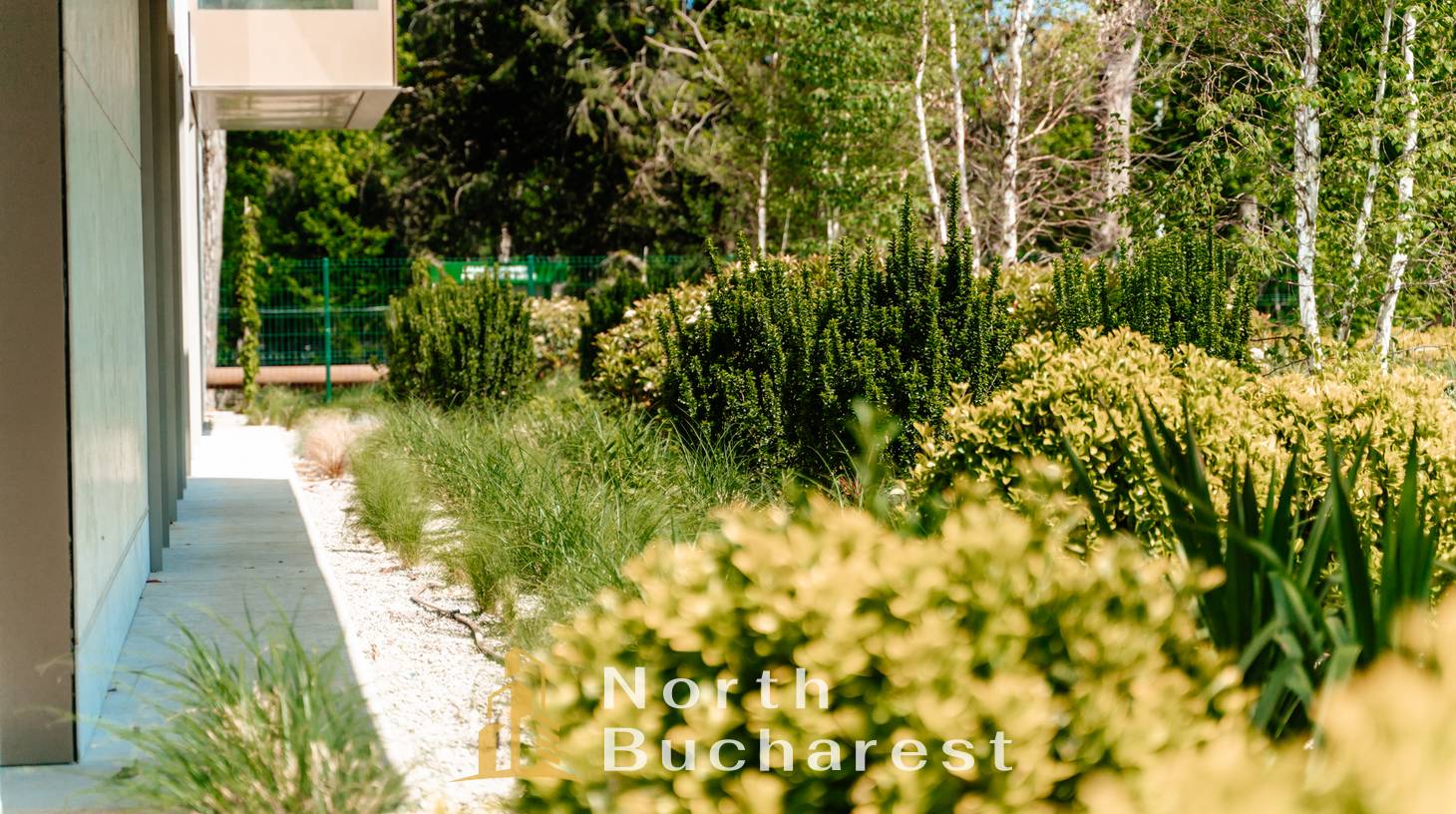 https://images.northbucharest.ro/6UP9C6Xg1Ry7oeb4kOj2WFJAwg5nSCP4ekWAxgOve7w/watermark:0.75:so:0:30:0.39/resize:fill:1460:816:1/gravity:ce/bG9jYWw6Ly8vZXN0YXRlL2xyLzJiMzA0MGE3LTQ2YWMtNDI4Yy05NzYxLWU2MTRlNTcwMGI1Zi5qcGVn