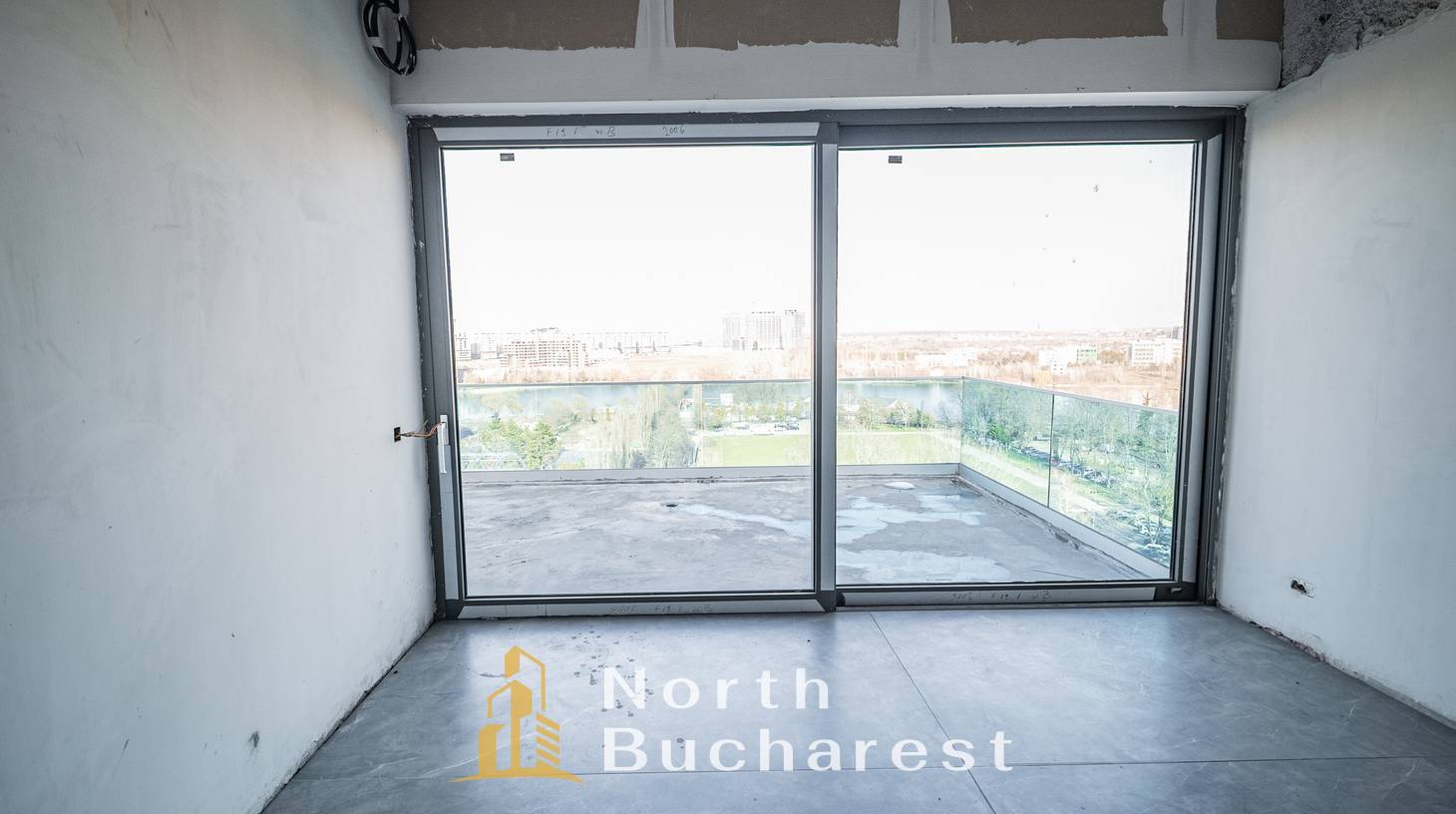 https://images.northbucharest.ro/6lkcifJ9tvoSvutS388DfHkCMQomEPOAgEhmZUQxFGY/watermark:0.75:so:0:30:0.39/resize:fill:1460:816:1/gravity:ce/bG9jYWw6Ly8vZXN0YXRlL2xyLzMzMmU2ZjQ2LTNiM2YtNDVjZi1iODQ0LTM2N2UzODQ1ZjdlYS5qcGVn