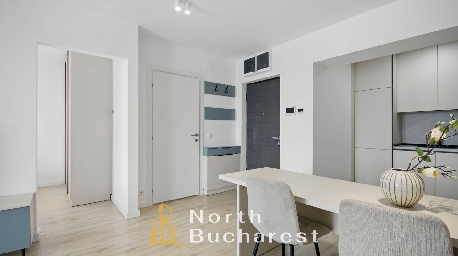 https://images.northbucharest.ro/6qKn1KG3FBbctsaTpt3_mvNwXGcd3P9P2H5aUp9s5aQ/watermark:0.75:so:0:30:0.39/resize:fill:1460:816:1/gravity:ce/bG9jYWw6Ly8vZXN0YXRlL2xyL2NhOGJjZGMyLTc0OWItNGViYi1hNjQxLWIyYTY5YTBmZTgyOS5qcGVn