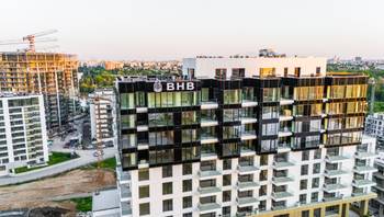 https://images.northbucharest.ro/7___4U4aiUrntw9szGy8XrXm-Opw92mbhn333M58O-E/resize:fill:350:198:1/gravity:ce/bG9jYWw6Ly8vZXN0YXRlL2xyLzBmZTEyZjk4LWE2NzItNDJlYS05NzFmLWJhMjVlYmVjMGQ5Yi5qcGVn