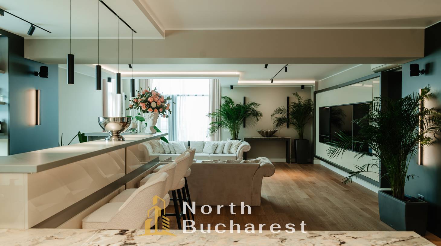 https://images.northbucharest.ro/8C8XDrBGPsIf8V17q1qXx03mAeV9x27Olv-Y_ths4RE/watermark:0.75:so:0:30:0.39/resize:fill:1460:816:1/gravity:ce/bG9jYWw6Ly8vZXN0YXRlL2xyL2E0MTM3NWVjLWNlYTAtNDZmYy1iZmU2LWM5YzNlMjI3NjI0Mi5qcGVn