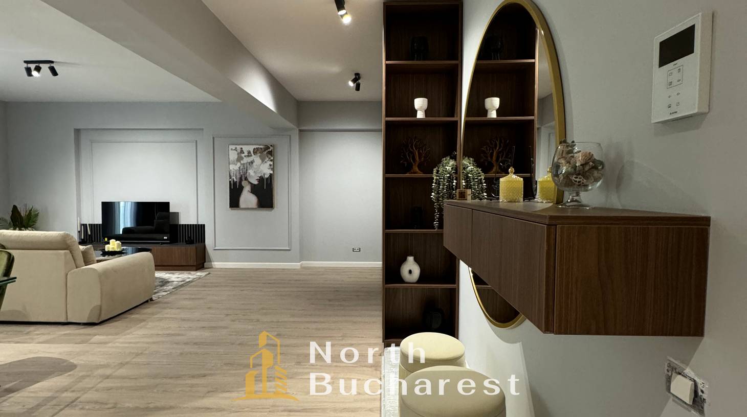 https://images.northbucharest.ro/8QYPZKMjRld4o18-qFN0pgy4Gaw14jm13gupT28PGqg/watermark:0.75:so:0:30:0.39/resize:fill:1460:816:1/gravity:ce/bG9jYWw6Ly8vZXN0YXRlL2xyLzMxMDcyNzY2LTFmZWYtNGM5OC05ZWI3LTllZmIyMTk4OGI0Yy5qcGVn