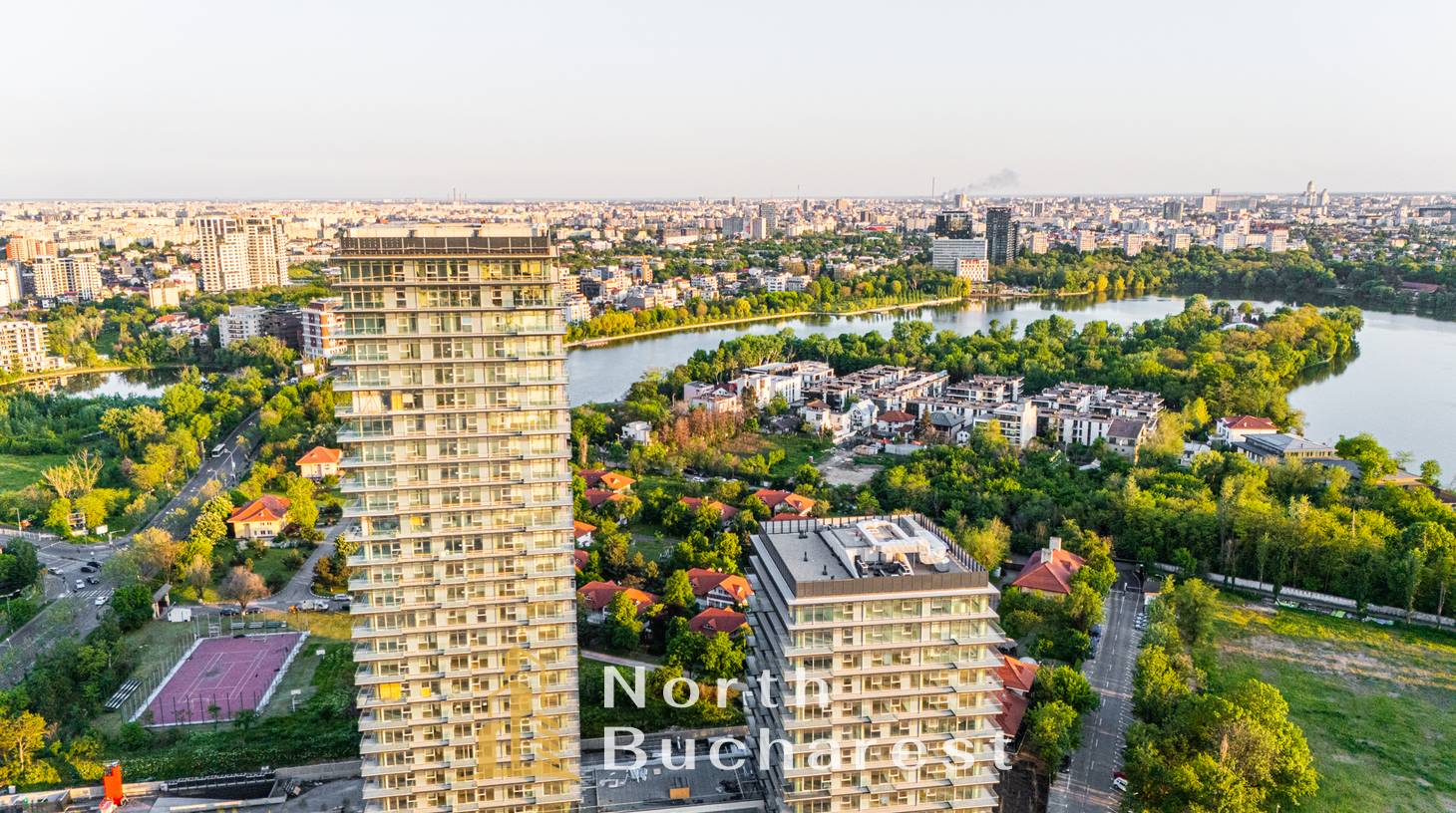 https://images.northbucharest.ro/8YDqUde1q6MH7118MR5mzEfEIOA3kb7l6n6XFFLTDyM/watermark:0.75:so:0:30:0.39/resize:fill:1460:816:1/gravity:ce/bG9jYWw6Ly8vZXN0YXRlL2xyLzZmNGI1ZTNlLWZhOTItNDgzZC1iZWYzLTJhYWUxODdkMmExOC5qcGVn