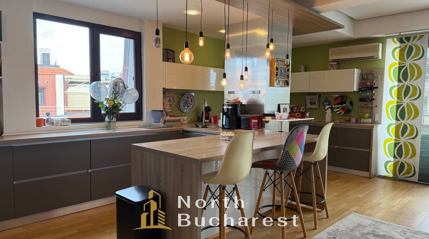 https://images.northbucharest.ro/8mOCnhQ-hoAiZj_Jwk62BrG1xWc6RgeJ-KKul6WaGCw/watermark:0.75:so:0:30:0.39/resize:fill:1460:816:1/gravity:ce/bG9jYWw6Ly8vZXN0YXRlL2xyLzNiNTg0MGUyLTI1MTYtNDRjYS04MGFhLWUxNjFjMjFkNjEwZS5qcGVn