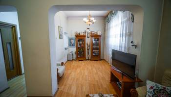 https://images.northbucharest.ro/8sfRzXng2eHbTGTDXwoMEI5eXz9fFVu-a0QnNFgD3JM/resize:fill:350:198:1/gravity:ce/bG9jYWw6Ly8vZXN0YXRlL2xyLzgxODI0YzJkLTNmMjItNDFmMy1iNWM4LTA0OTM0ODVmZDhjZC5qcGVn