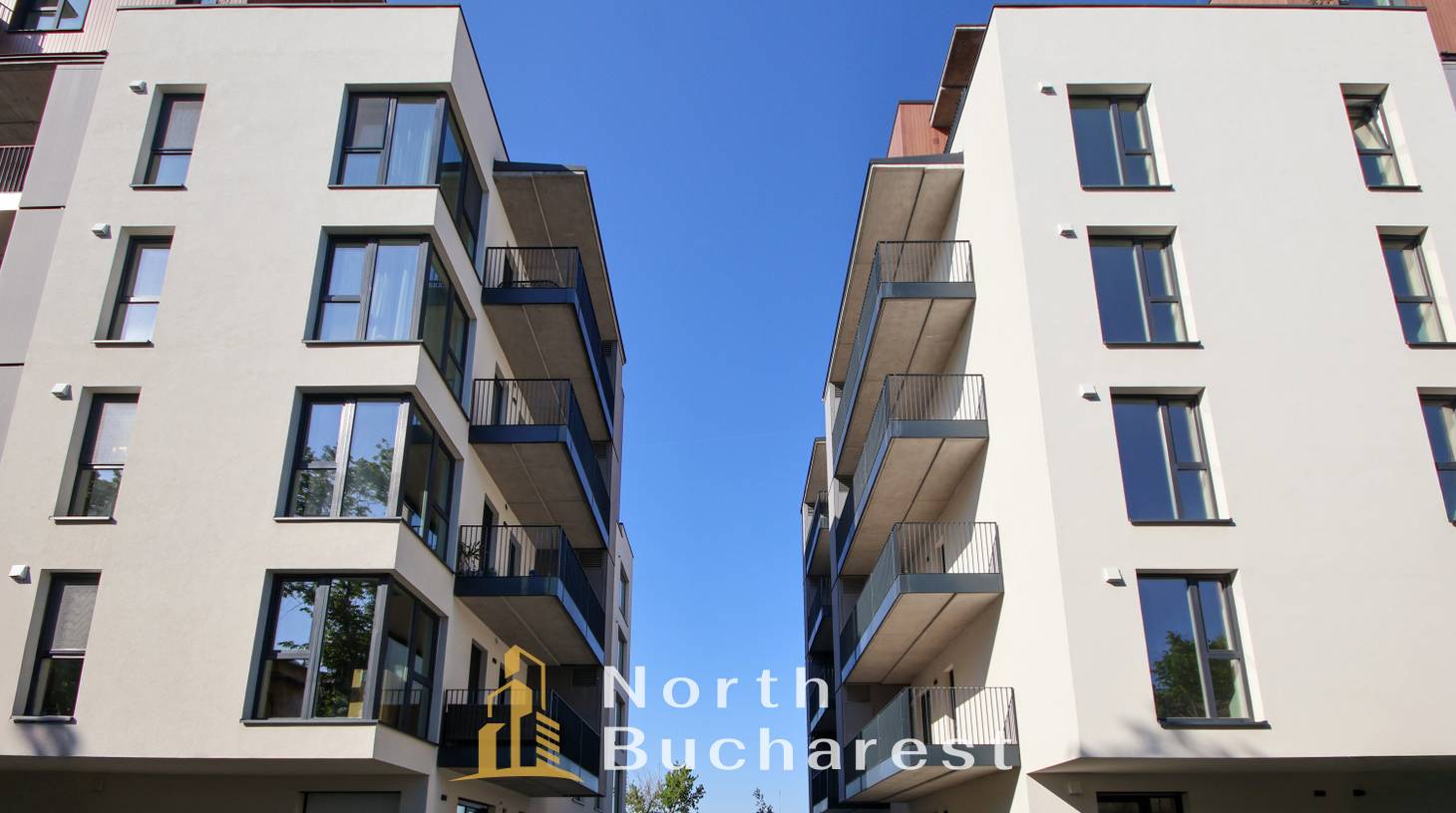 https://images.northbucharest.ro/933muB6VNy4SrI_mpq1_uGF0n2LifvPOJ_rUJDtl9MA/watermark:0.75:so:0:30:0.39/resize:fill:1460:816:1/gravity:ce/bG9jYWw6Ly8vZXN0YXRlL2xyLzRhOTJmYzAzLWRlYTQtNGI5OC05Nzc3LTY4ZjVkYzIxZGE0ZS5qcGVn
