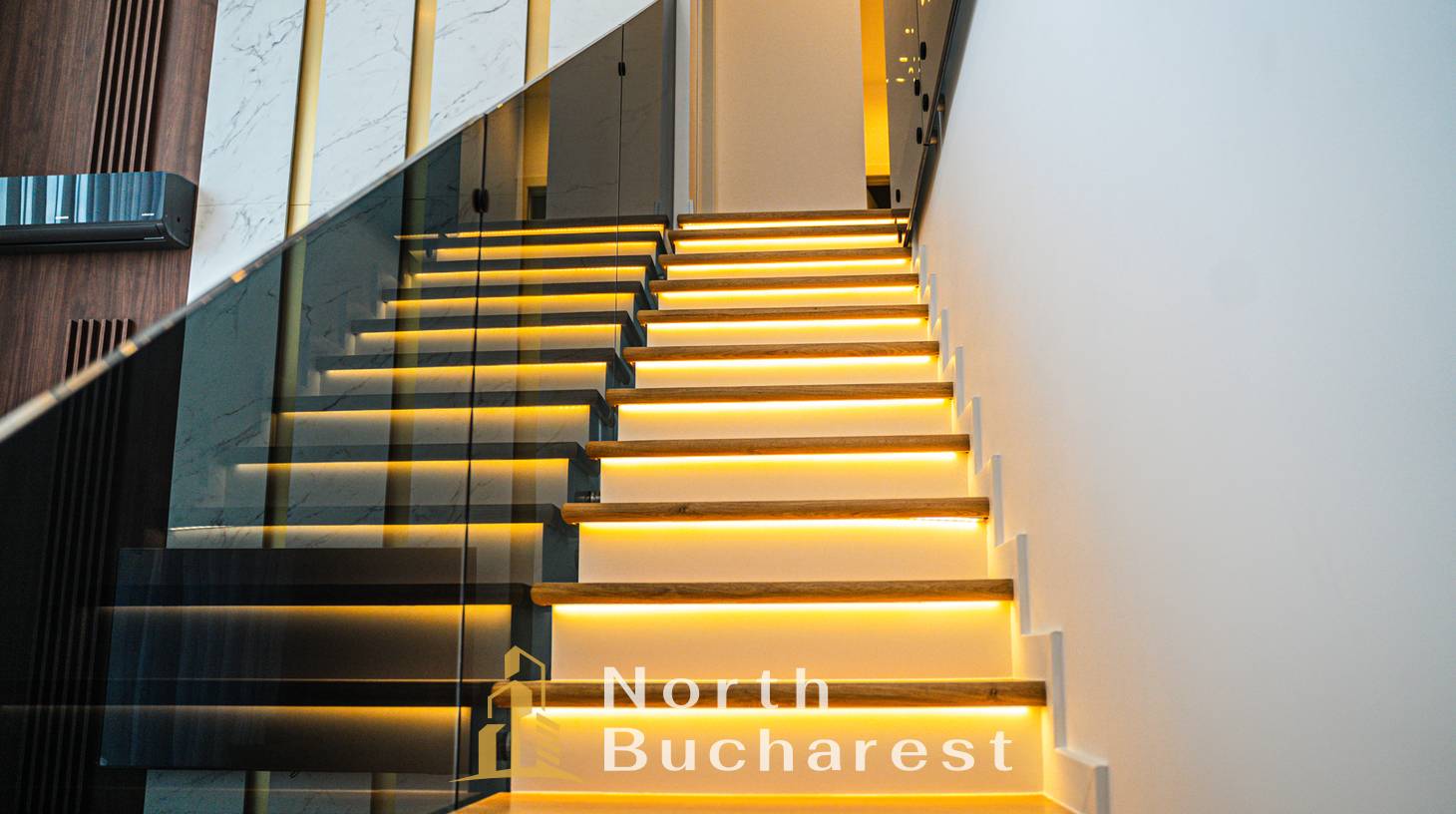 https://images.northbucharest.ro/9B2u3PlSYXtN6qJOfiuvTRDwmJli96uc8o3JWLGrd8Q/watermark:0.75:so:0:30:0.39/resize:fill:1460:816:1/gravity:ce/bG9jYWw6Ly8vZXN0YXRlL2xyLzkwYTRlYWU5LTQ2OTAtNDUzYi1hMDBlLTczYWIxZjg4OGNhOS5qcGVn