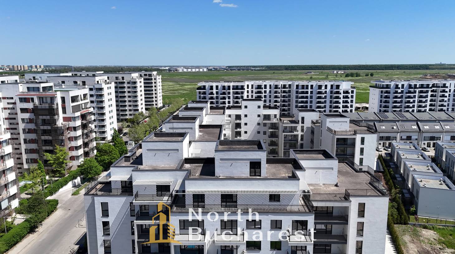 https://images.northbucharest.ro/9DVn-LwC9ngg4W_ChAAP0V2LupIAVlcjuI6zcL7d9dQ/watermark:0.75:so:0:30:0.39/resize:fill:1460:816:1/gravity:ce/bG9jYWw6Ly8vZXN0YXRlL2xyL2Y1OGUwY2Q5LWVjMzgtNDAwNC1hMTUyLTU1YmJjYzZkNzcyYy5qcGVn
