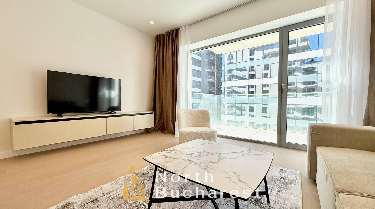 https://images.northbucharest.ro/9FJEJUXbbrwiP1HU7TaGsPd18-LYkoZX12yz3zk2-5c/watermark:0.75:so:0:30:0.39/resize:fill:1460:816:1/gravity:ce/bG9jYWw6Ly8vZXN0YXRlL2xyLzU5NmJkZjhiLTA3MzYtNDMxYS1hMWQzLWE2YThhNGFjNjUyNC5qcGVn