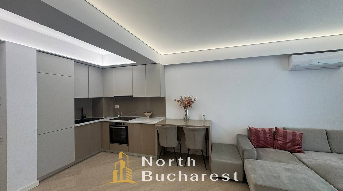 https://images.northbucharest.ro/9OlAnpLpZ_MyD5IGGdiNCUUVovmU9ccM0GmnUM-_F8s/watermark:0.75:so:0:30:0.39/resize:fill:1460:816:1/gravity:ce/bG9jYWw6Ly8vZXN0YXRlL2xyL2UzZjk3NWUwLWYxZjAtNDk1Ni04YjIwLTVhN2JhNjJmMzA3Yy5qcGVn