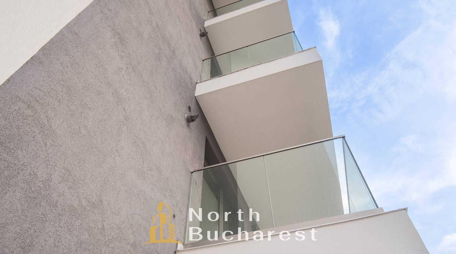 https://images.northbucharest.ro/9TteNznLAwPj-zRAcqDeyfStd3SpY1PIjcgYfz5e0VM/watermark:0.75:so:0:30:0.39/resize:fill:1460:816:1/gravity:ce/bG9jYWw6Ly8vZXN0YXRlL2xyLzA0MzlhM2JjLWRmZGMtNDY3YS05NzlhLTQyZTAyMjc3OWIwYy5qcGVn