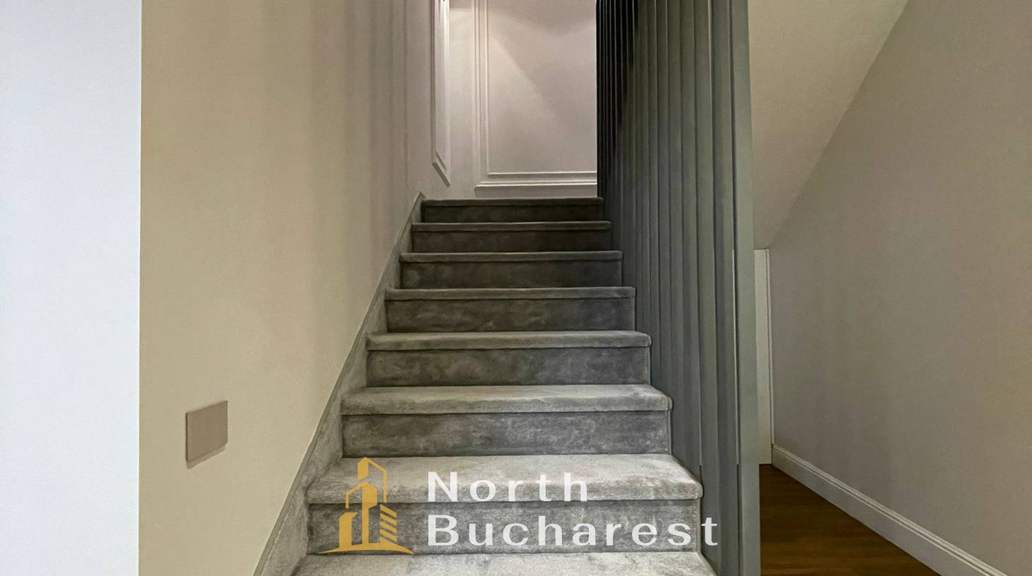 https://images.northbucharest.ro/A8YJdrRn_6-iCpKuM_Csns-s_iYa1EVB_aO3QgddWg0/watermark:0.75:so:0:30:0.39/resize:fill:1460:816:1/gravity:ce/bG9jYWw6Ly8vZXN0YXRlL2xyL2Y1MmQ4ZThhLTRiMzMtNGQxYS04NjA2LWViNmM0ZDFlZGU1OS5qcGVn