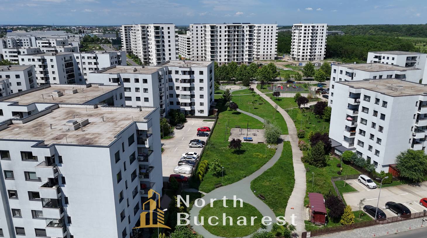 https://images.northbucharest.ro/AB-F9JvZL3ZRawedTmseKQYk0UPIffZ5DHz6G5vFJXg/watermark:0.75:so:0:30:0.39/resize:fill:1460:816:1/gravity:ce/bG9jYWw6Ly8vZXN0YXRlL2xyLzVmMjdiMjQzLWM1ZmQtNDkyNy1hMTU3LTJjMTRlOGI4MGI3Yi5qcGVn