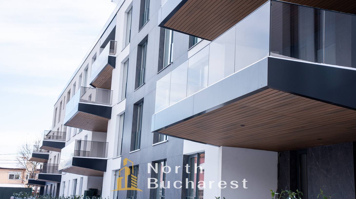 https://images.northbucharest.ro/AXVS_1lm5hF39Xg9syi6MrXWWynFTVD5JzAn7x2Rysw/watermark:0.75:so:0:30:0.39/resize:fill:1460:816:1/gravity:ce/bG9jYWw6Ly8vZXN0YXRlL2xyL2QwZTc0ZmI2LTZmNzUtNGQ1OC04MTViLTE2YmIzOWZkYzZlYy5qcGVn