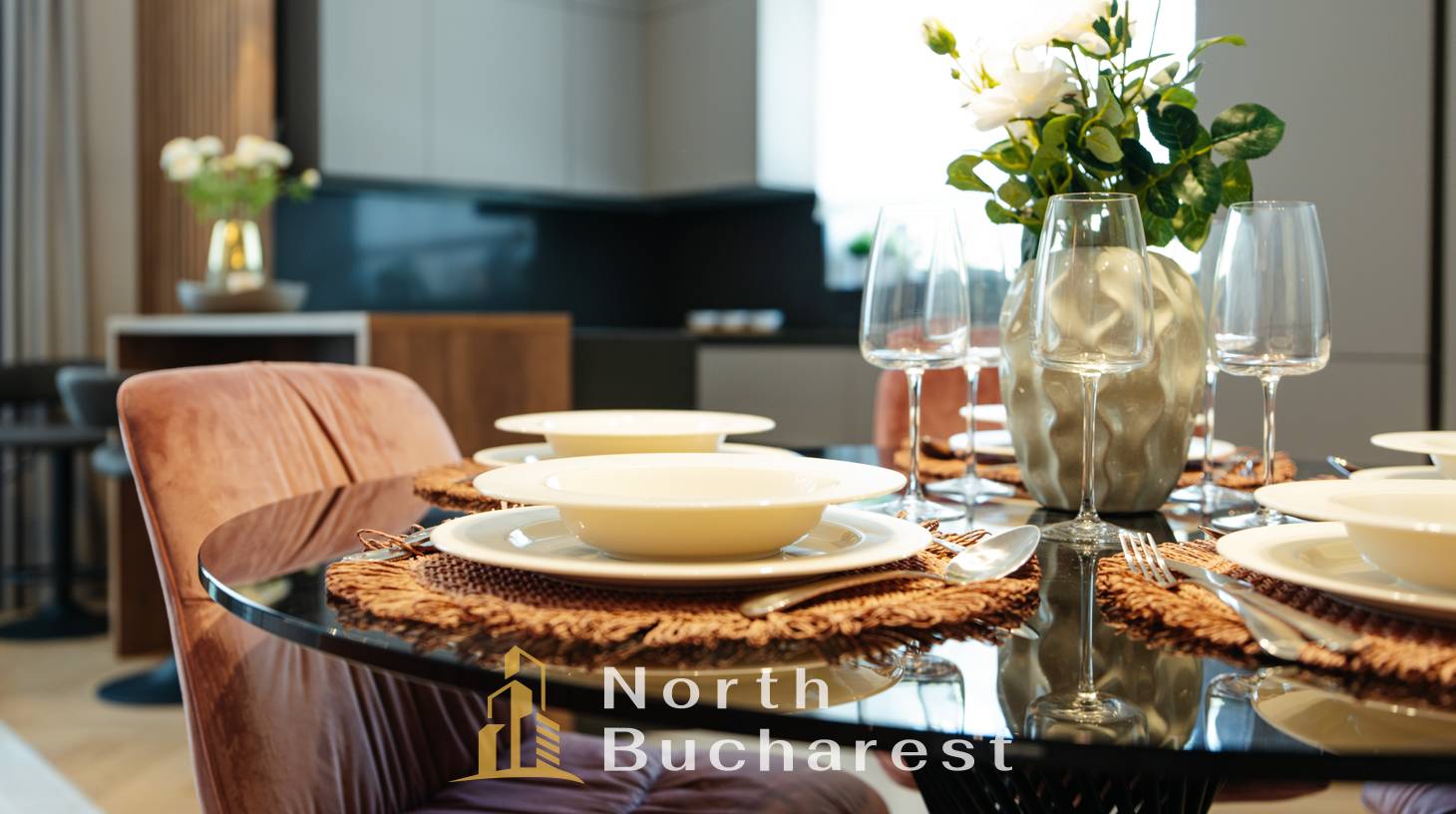 https://images.northbucharest.ro/AeO7uPBFKo-s4QQb6lAoNlEQdXDVsSl4nE97Rw6uBs0/watermark:0.75:so:0:30:0.39/resize:fill:1460:816:1/gravity:ce/bG9jYWw6Ly8vZXN0YXRlL2xyLzgwMzlhNzNhLTJjMDQtNDNhMy1iNDdhLWI3NTE2YjVkNTNmZC5qcGVn