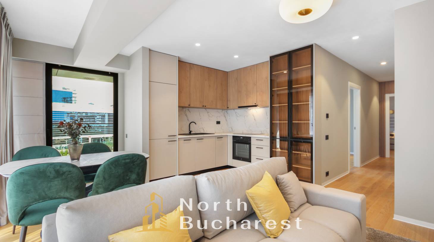 https://images.northbucharest.ro/AqadaNKXdXjHdD5hGlwCJU8L5PGjeKojWeiyHKVn1ig/watermark:0.75:so:0:30:0.39/resize:fill:1460:816:1/gravity:ce/bG9jYWw6Ly8vZXN0YXRlL2xyL2ZjNGNlNmFkLWJkYTgtNDQ5MS1iYTI0LWJjNjg5OTZhNTY3OC5qcGVn