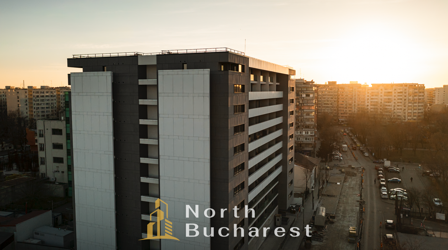 https://images.northbucharest.ro/AytUyyi9oSkkuvudajq7_OL63OxnIt7QIlf02bJ96DA/watermark:0.75:so:0:30:0.39/resize:fill:1460:816:1/gravity:ce/bG9jYWw6Ly8vZXN0YXRlL2xyLzQxYzMzNTAyLWQyYzMtNGNhNC1hNjBiLTgzMmEyZWViNDk4YS5wbmc