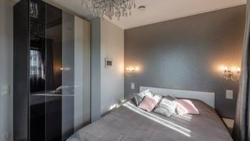 https://images.northbucharest.ro/B37SZ8EiKmLXYUeJpo4bzDi_I6NK7apMoFAmRoy7bhk/resize:fill:350:198:1/gravity:ce/bG9jYWw6Ly8vZXN0YXRlL2xyL2UyOWUyZjUwLTk3NTUtNDY4Zi05NzJjLTJhODFmNjRlYTRhNC5qcGc