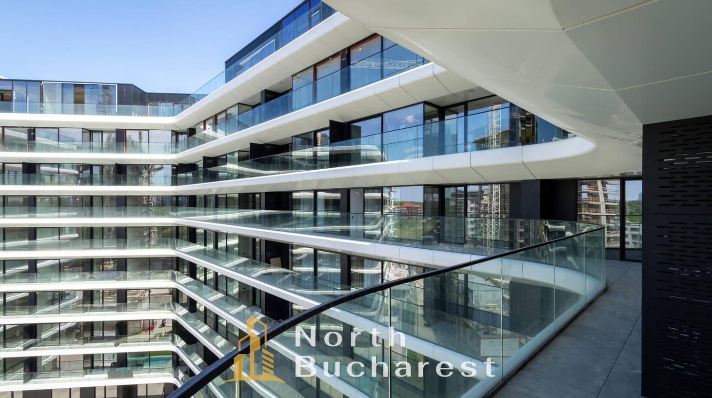 https://images.northbucharest.ro/CeozfunB5rf92tlEGxnNv5MUmdECxv_m16akPGC9oy4/watermark:0.75:so:0:30:0.39/resize:fill:1460:816:1/gravity:ce/bG9jYWw6Ly8vZXN0YXRlL2xyLzdmMTFmYWZkLTZlNWEtNDBjYy04MzNiLTRiNWI2YzRhMGEyNi5qcGVn