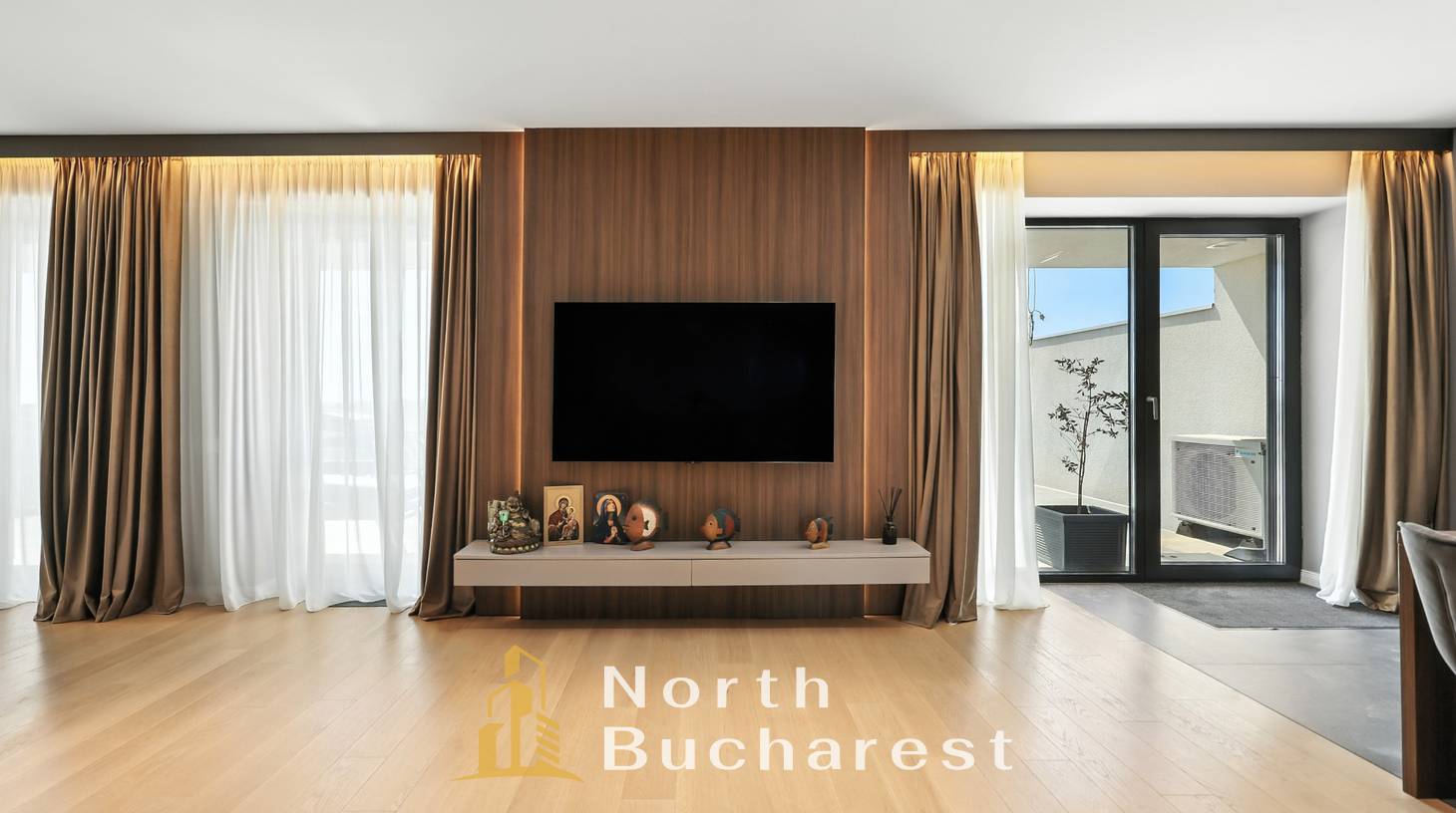 https://images.northbucharest.ro/CwDX9uV4wzTY9TpUx9yKIwGcaZ_tzeiPZZ5gxsLFNpQ/watermark:0.75:so:0:30:0.39/resize:fill:1460:816:1/gravity:ce/bG9jYWw6Ly8vZXN0YXRlL2xyLzU4ZGUwYTg0LTQ0MDEtNDA3ZC04YzE2LTVmZTQ4YTI0ZGU5MS5qcGVn