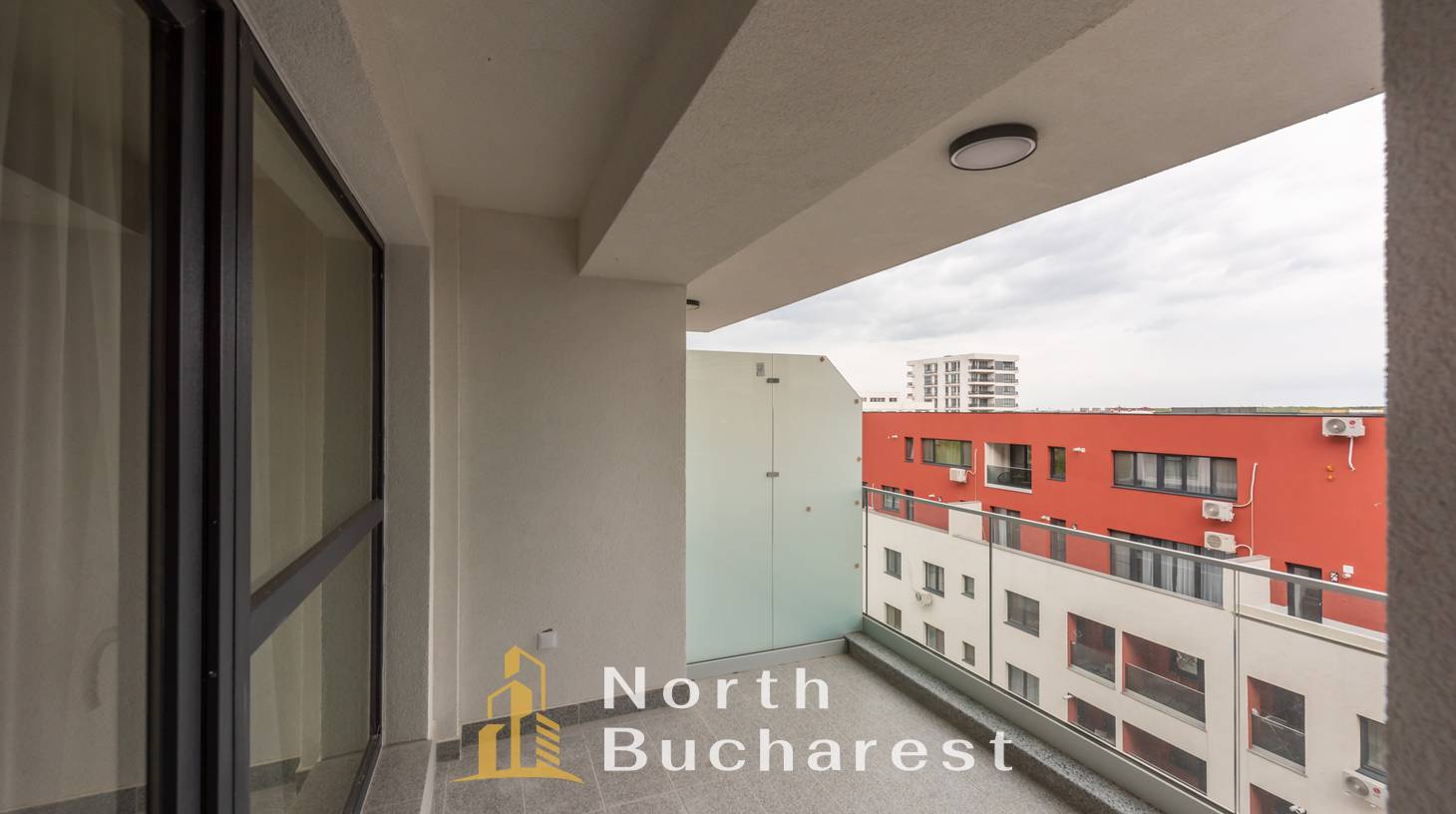 https://images.northbucharest.ro/DYAVLWm3ZbGuDwXcUiP7xB1-kj13nhwZ3aZaGrMJUh8/watermark:0.75:so:0:30:0.39/resize:fill:1460:816:1/gravity:ce/bG9jYWw6Ly8vY29tcGxleC9zbGlkZXMvLTQ0MTU3NS5qcGc